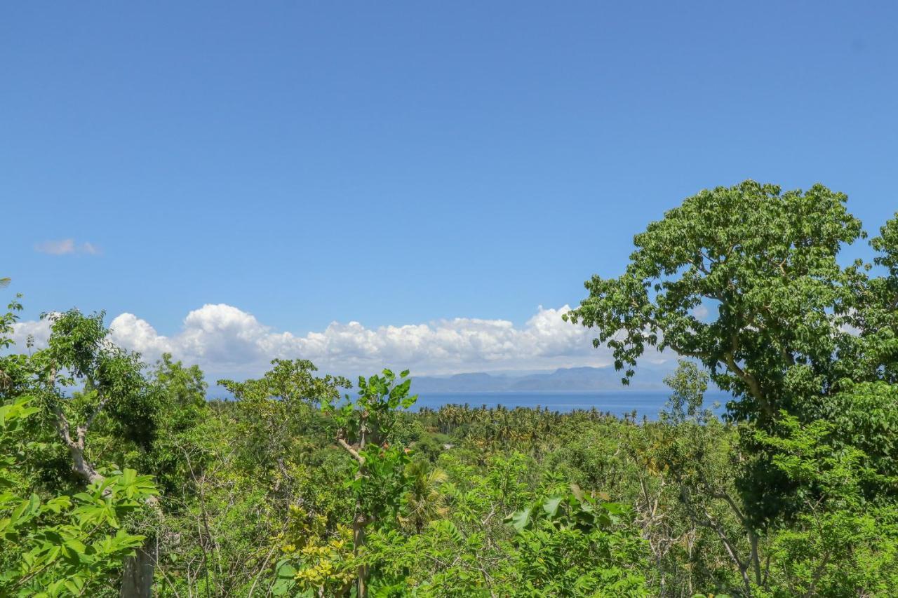 Отель La Colina Bungalow Toyapakeh Экстерьер фото